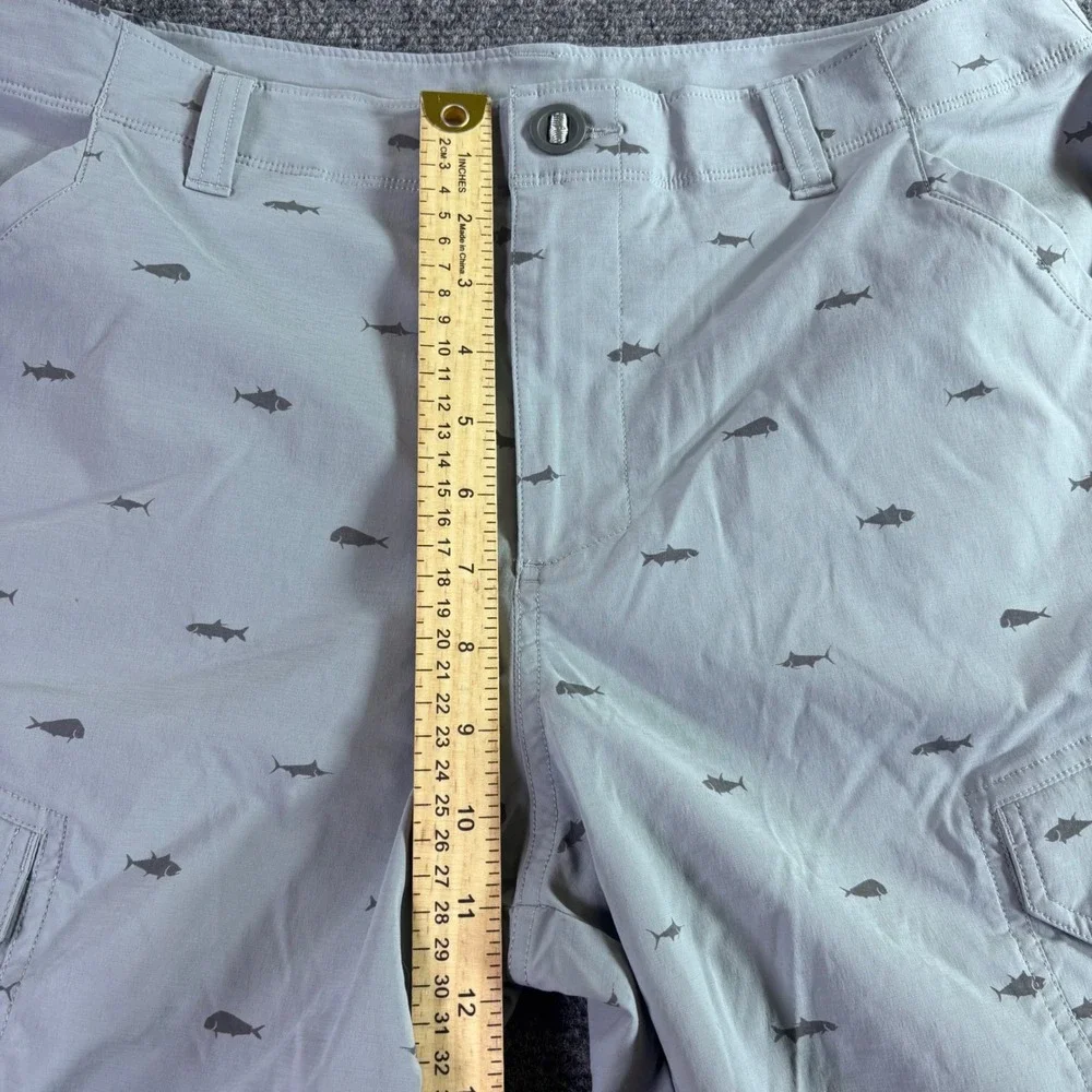 Under Armour Cargo Fishing Shorts Mens 34 Gray Fish Print HeatGear Performance